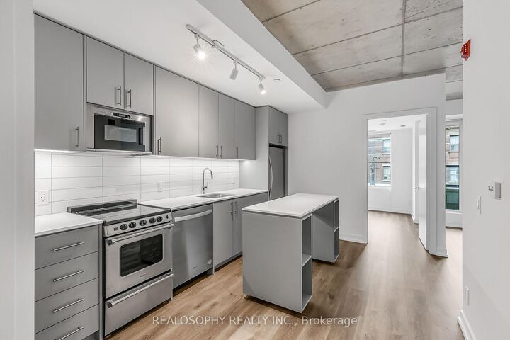 Photo de la propriété:  115 Larchmount Avenue 408  ON M4M 2Y6 