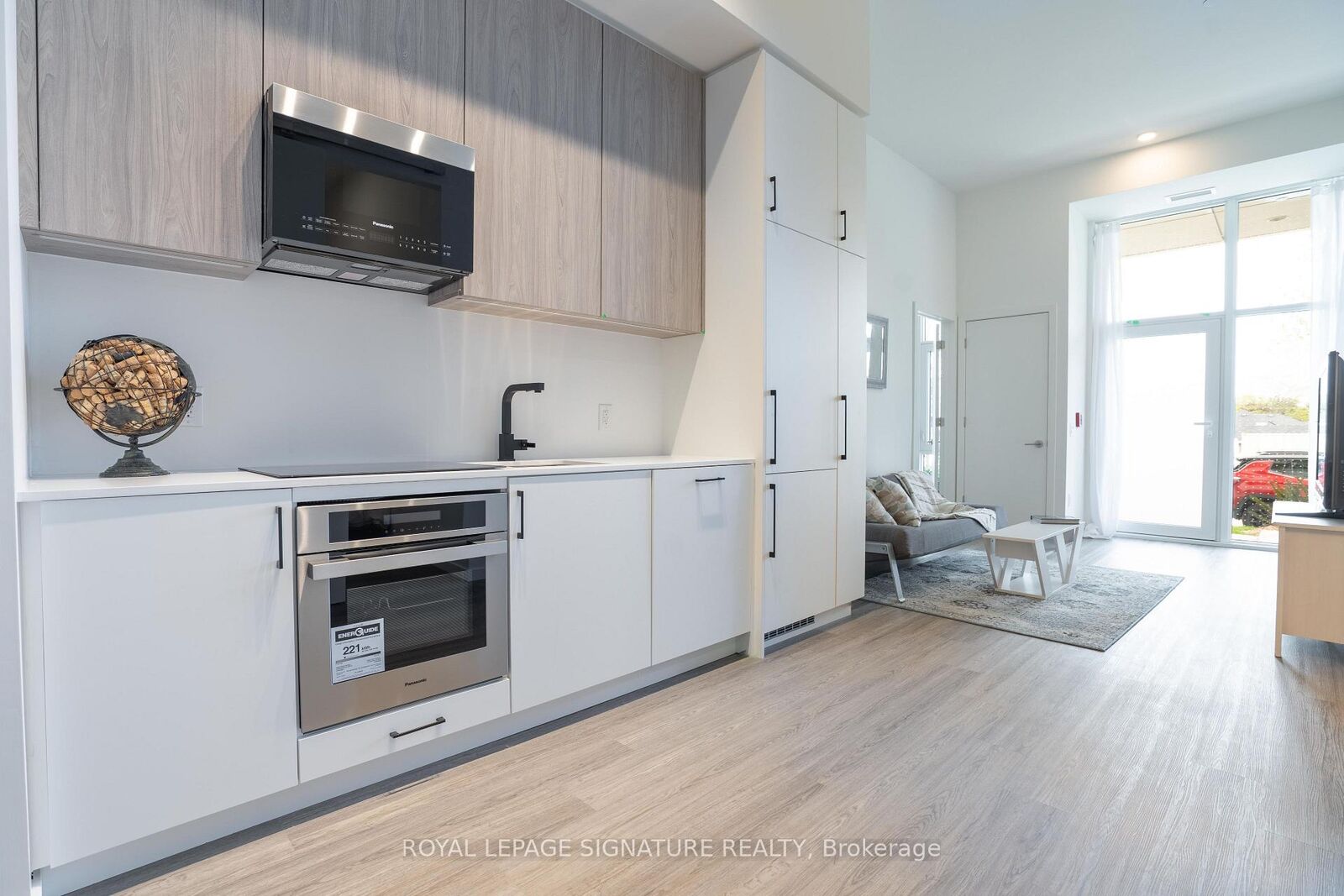 Property Photo:  148 Wesley Street  ON M4Y 1J3 