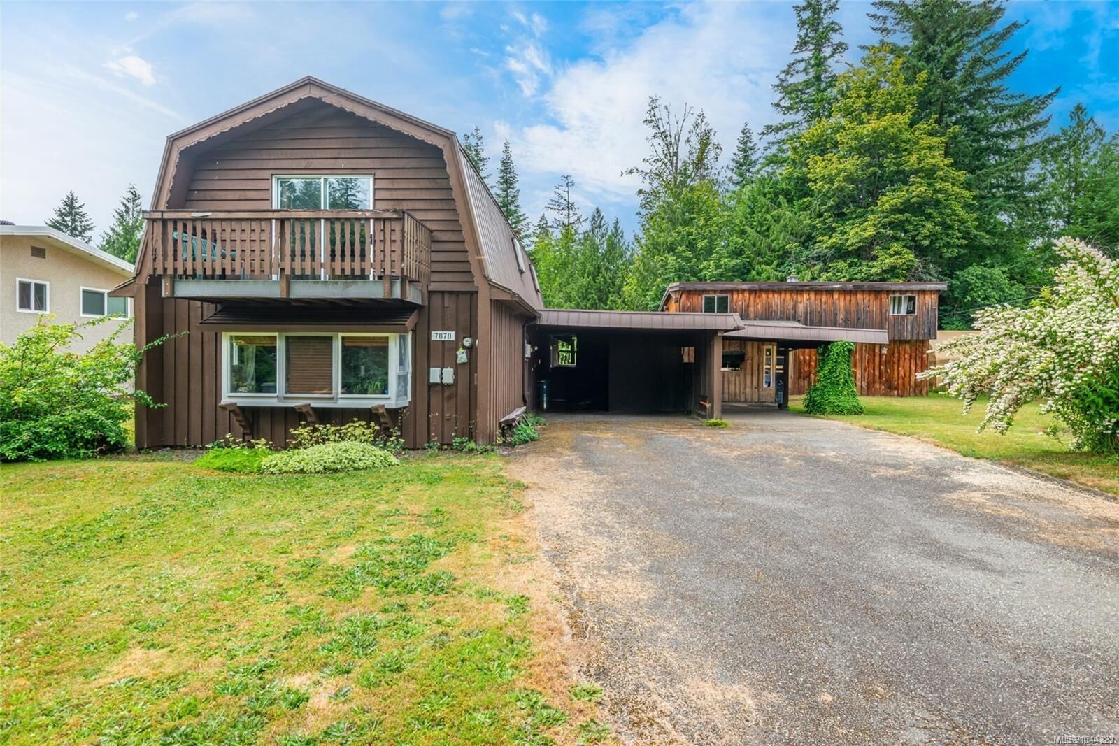 Property Photo: 7878 Wardrop Rd BC V9Y 8N2