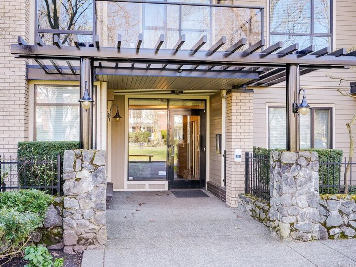 Property Photo: 330 Waterfront Cres #206 BC V8T 5K3