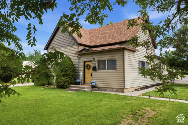 Property Photo:  307 W 400 S  UT 84663 