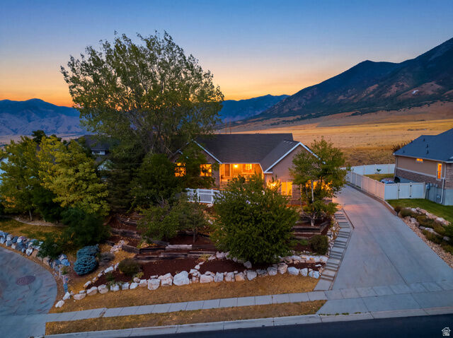 Property Photo: 99 S Benchview Dr UT 84074