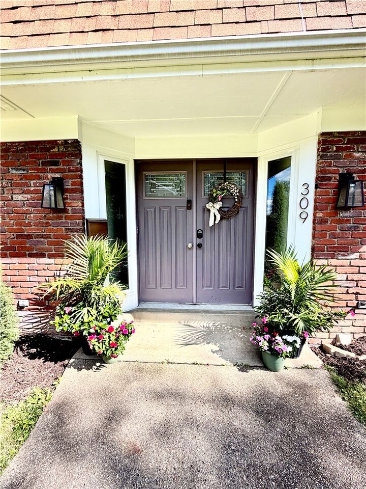 Property Photo:  309 Highland Pines Drive  PA 15237 