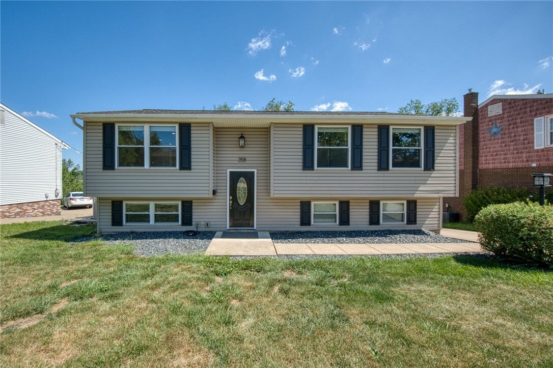 Property Photo: 358 Toura Dr PA 15236