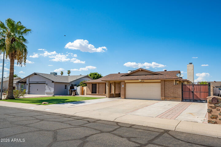 Property Photo: 10436 W Ruth Avenue AZ 85345