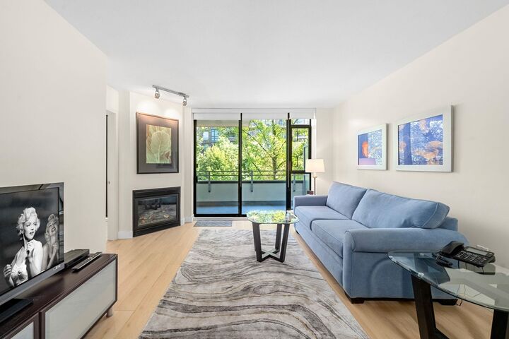 175 W 1st Street 305 — photo 1
