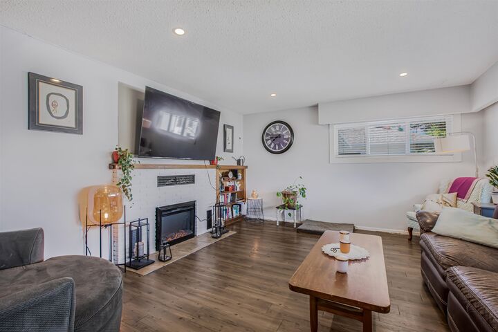 Property Photo:  9856 Inglewood Crescent  BC V2P 5L7 