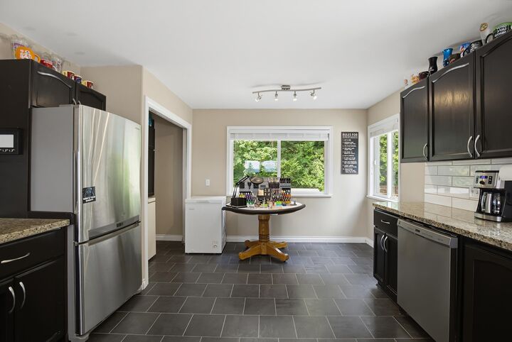 Property Photo: 31861 Bench Avenue BC V4S 1E6