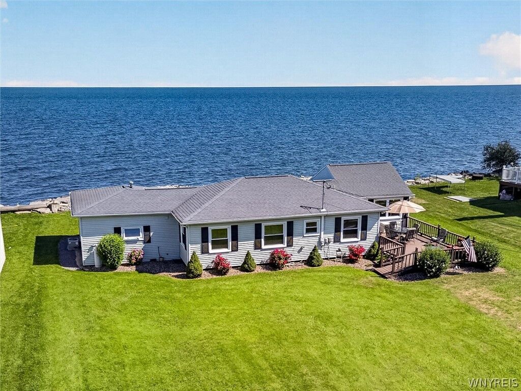 Property Photo: 14983 E Brighton Cliffe Drive NY 14477