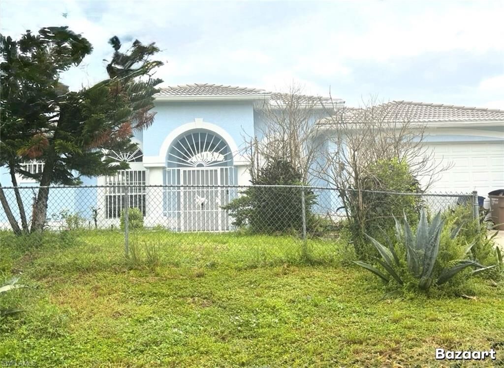 Property Photo: 1722 Roosevelt Ave FL 33972