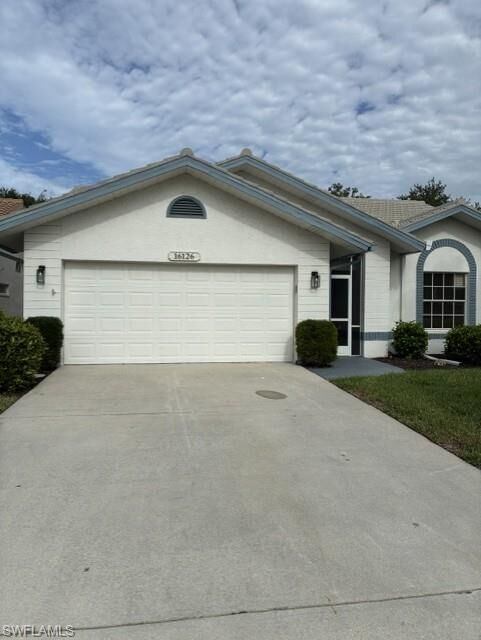 Property Photo:  16126 Kelly Woods Dr  FL 33908 