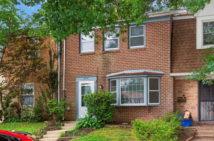 Property Photo:  8418 Towne Crest Court  MD 20877 