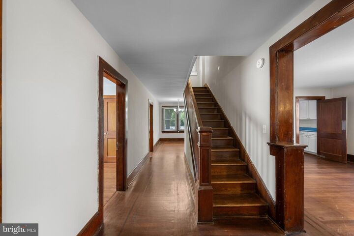 Property Photo:  18 E Chatsworth Avenue E  MD 21136 