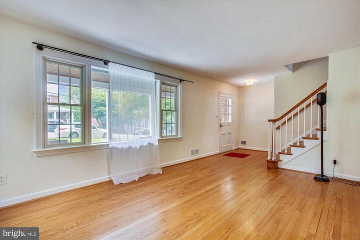 Property Photo:  1101 N Quantico Street  VA 22205 