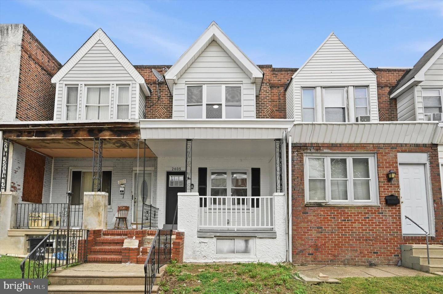 Property Photo: 2605 S Robinson Street PA 19142