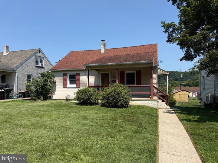Property Photo: 1511 Stirling Street PA 19320