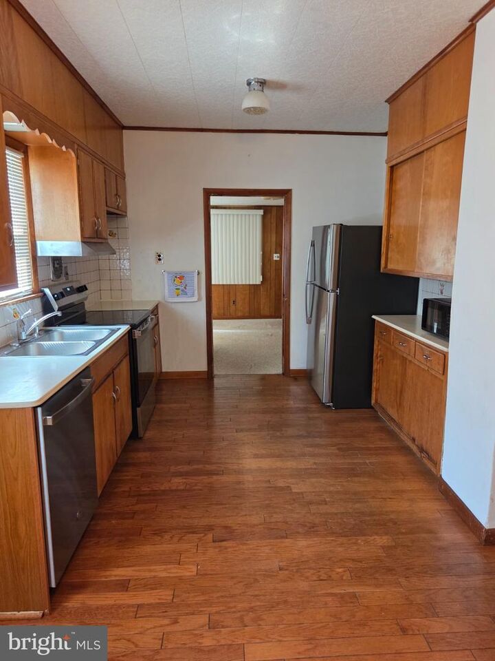 Property Photo:  314 Victoria Street  NJ 08028 