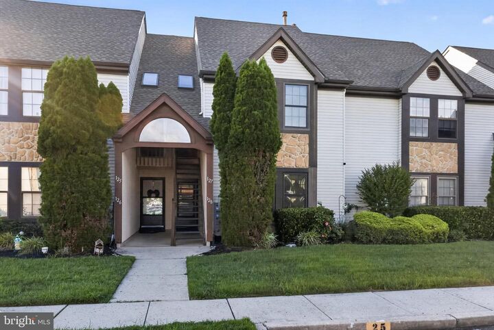 Property Photo:  128 Haven Court  NJ 08080 