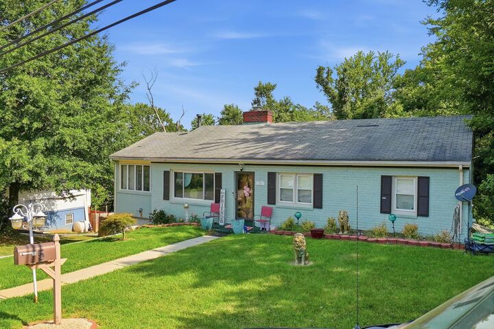 Property Photo:  5 Panorama Drive  MD 20745 