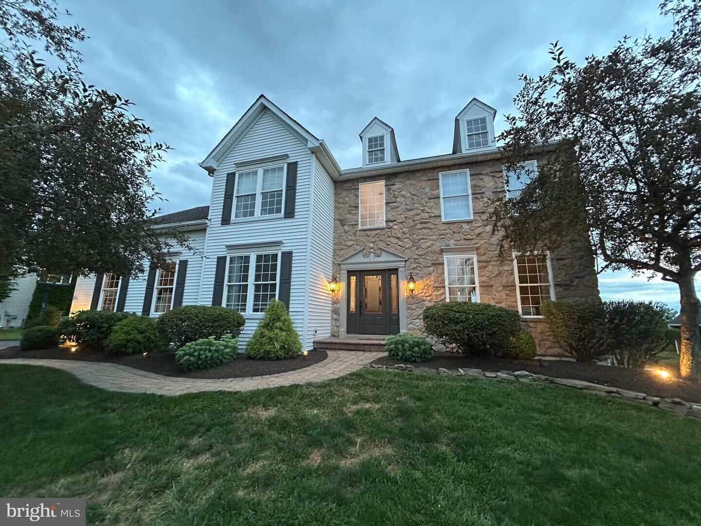 Property Photo:  5266 Windtree Drive  PA 18902 
