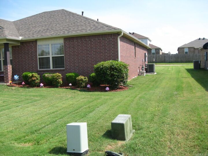 Property Photo: 6701 Ridgemist Ln AR 72117