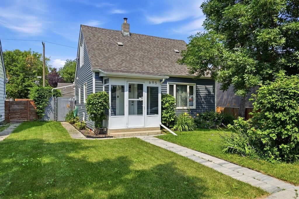 Property Photo:  695 Ebby Avenue  MB R3M 2G9 