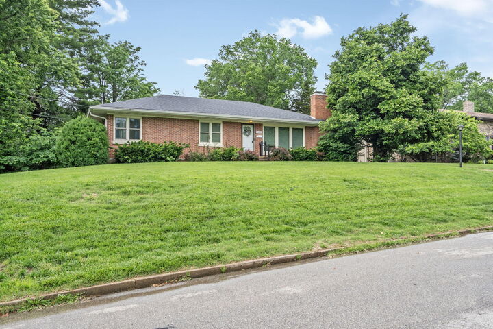 Property Photo:  1605 Payne Dr  MO 65101 