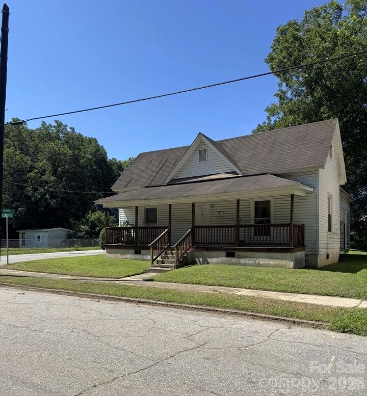 Property Photo:  429 E Cemetery Street  NC 28144 