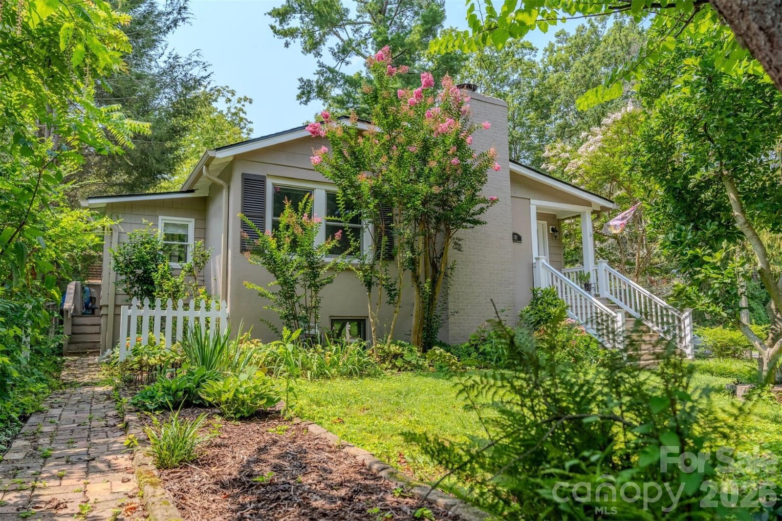 Property Photo:  261 Forest Hill Drive  NC 28803 