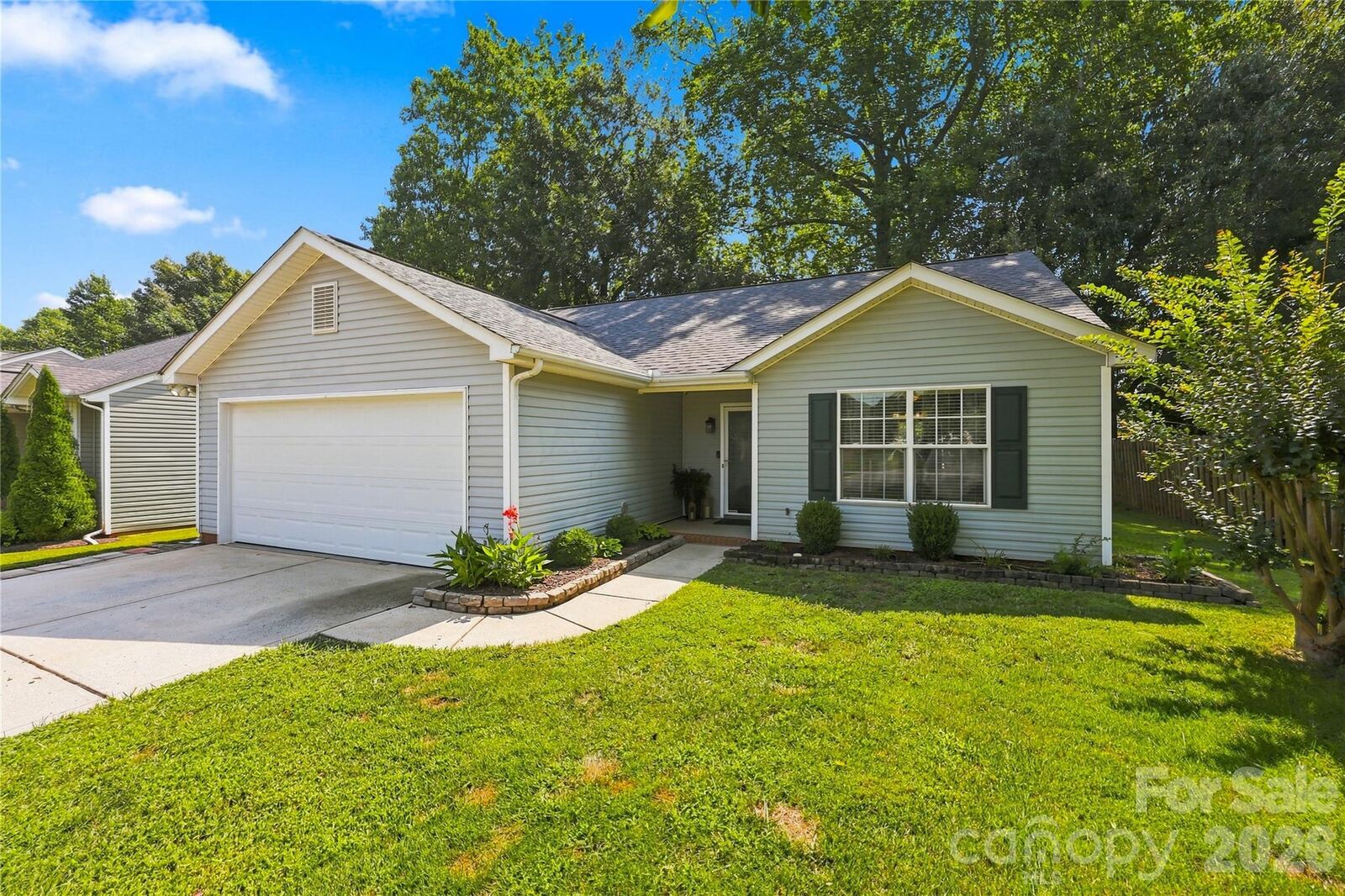 Property Photo:  512 River View Drive  NC 28098 