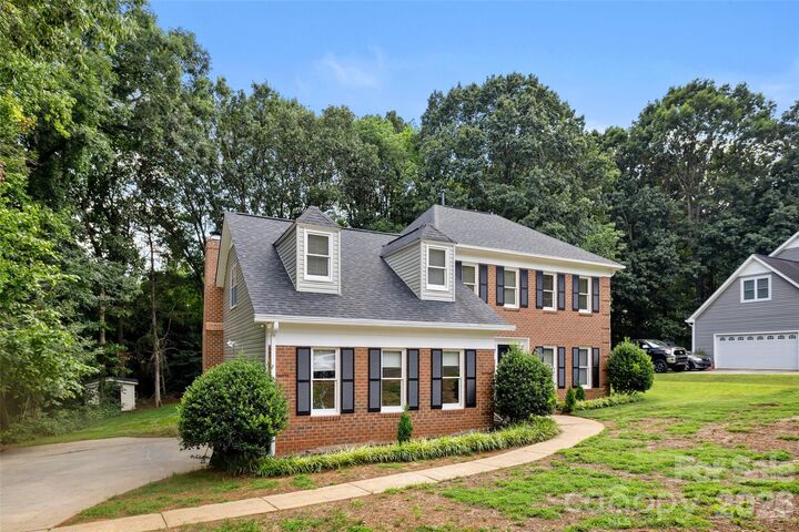 Property Photo: 13110 Graymist Drive NC 28215