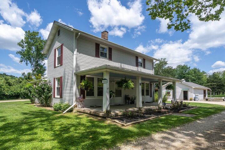 Property Photo: 3302 Louis Creek Ln IN 47060