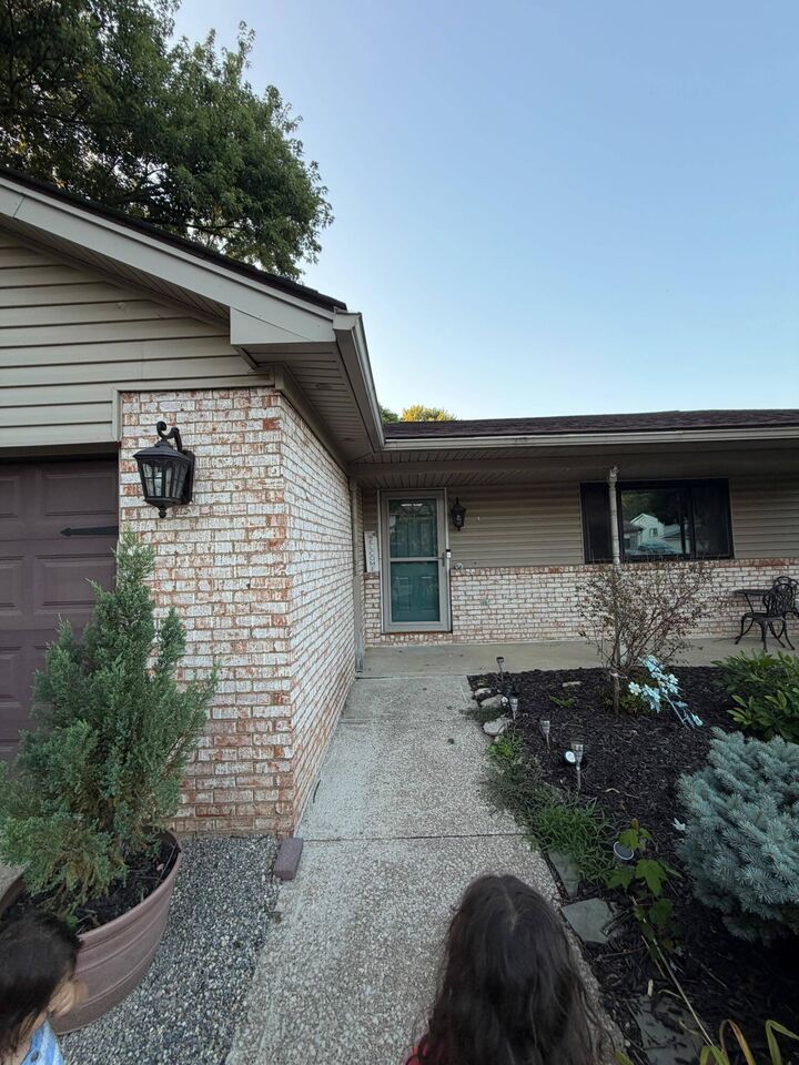 Property Photo:  1938 Hamrock Drive  OH 43065 