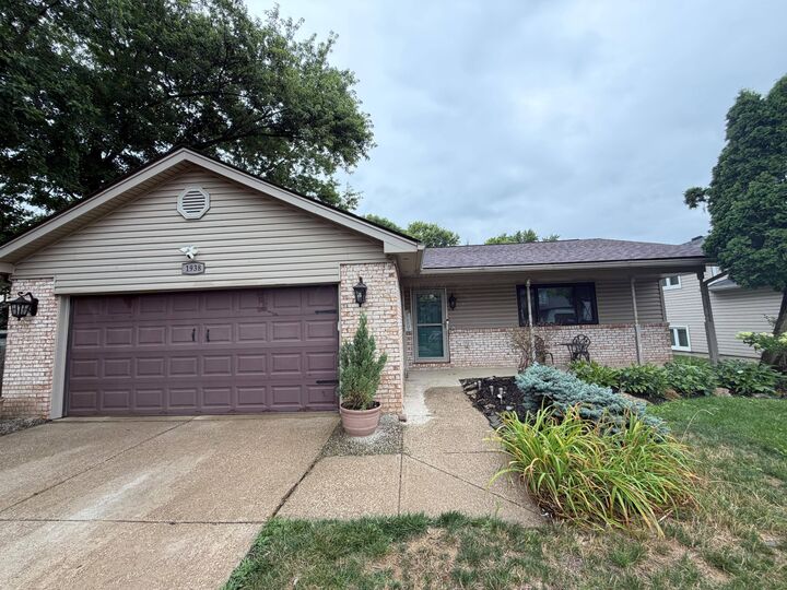 Property Photo:  1938 Hamrock Drive  OH 43065 