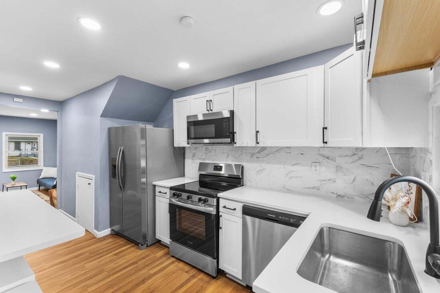 Property Photo: 2173 Lexington Avenue OH 43211