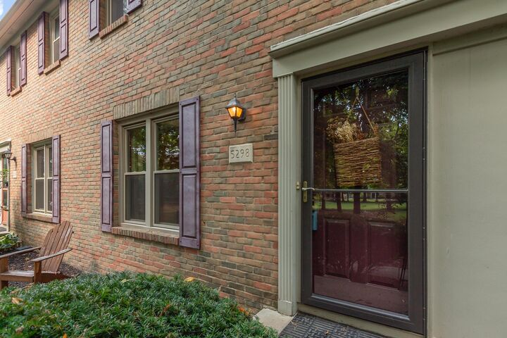 Property Photo:  5298 Bethel Woods Drive  OH 43220 