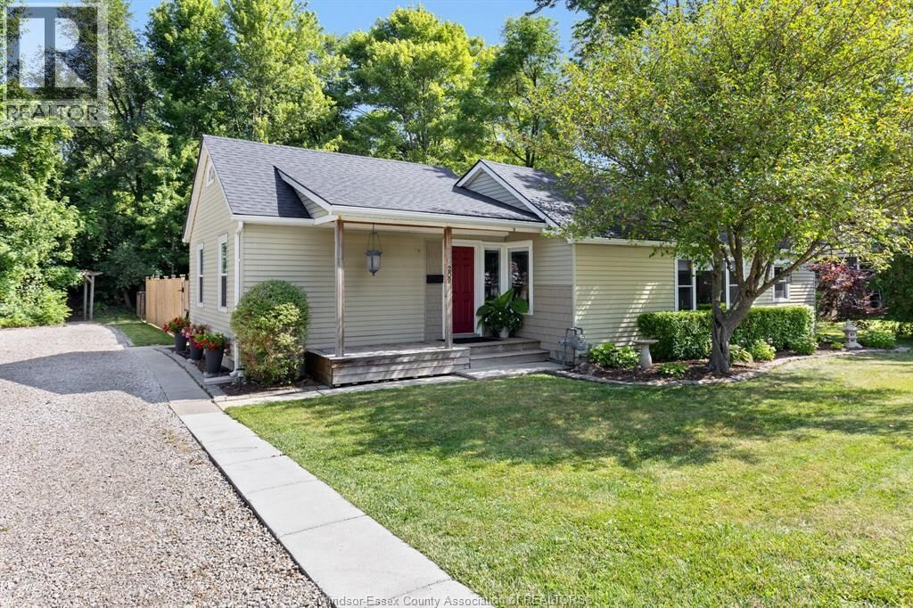 Property Photo:  209 Maidstone Avenue East  ON N8M 2J8 