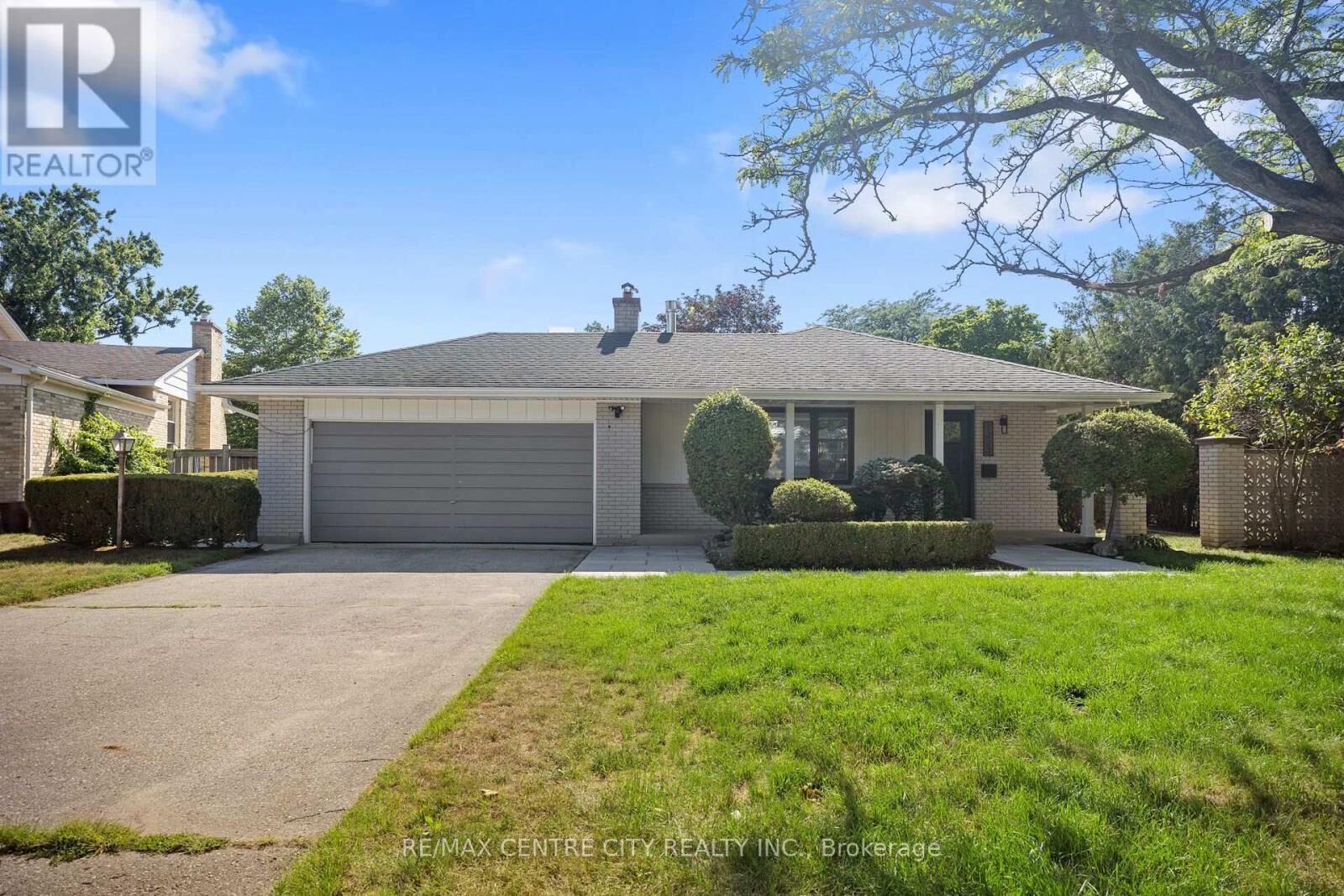 Property Photo:  1223 Royal York Road  ON N6H 4A1 