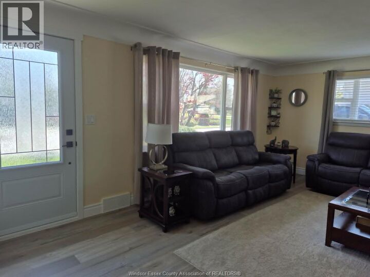 Property Photo:  86 Mary Street  ON N0P 2K0 