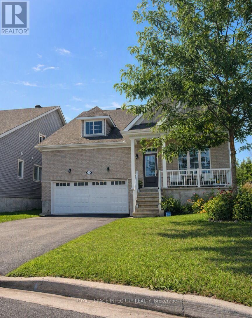 Property Photo: 3230 Harvester Crescent ON K0G 1J0