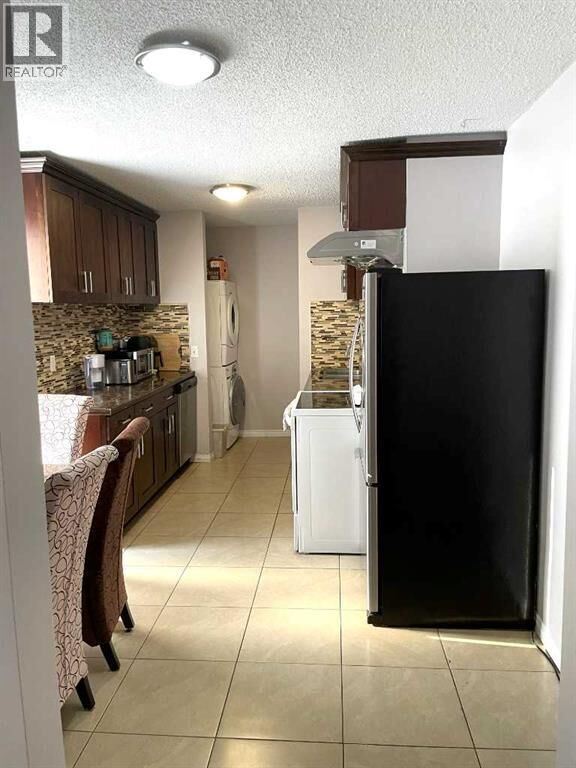 Property Photo: 1611 Olympia Drive Southeast AB T2C 1H6