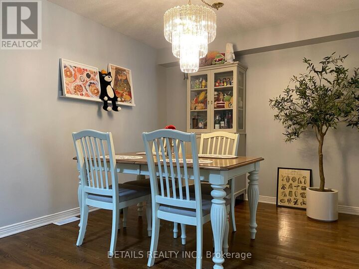 Property Photo: 101 Milner Downs Crescent ON K2M 2S6