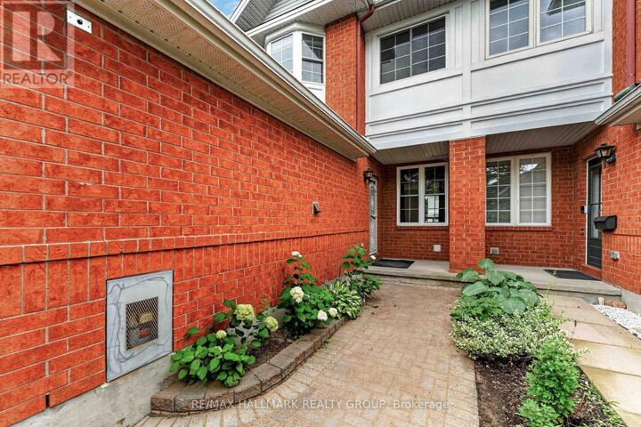 Property Photo: 16 Central Park Drive ON K2C 3Z9