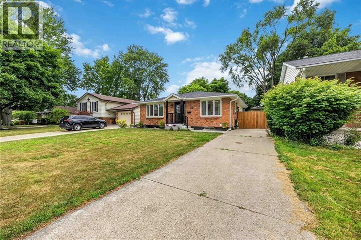 Property Photo:  70 Turner Drive  ON N7S 4L3 