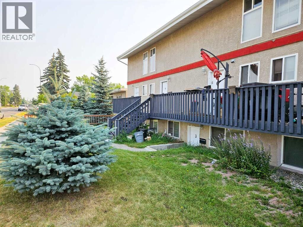 Property Photo: 3726 Centre Street North AB T2E 2Y3