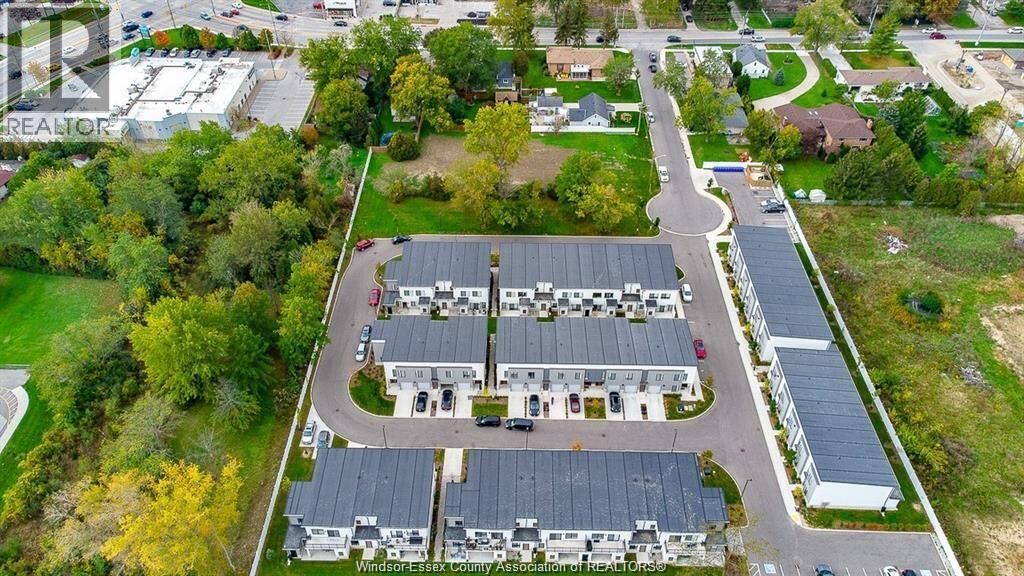 Property Photo:  550 Sandison Street 23  ON N9E 0A3 