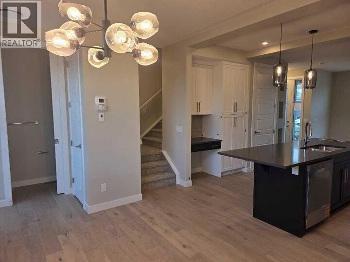 Property Photo:  187 Lanark Gate Southeast  AB T4A 3R7 