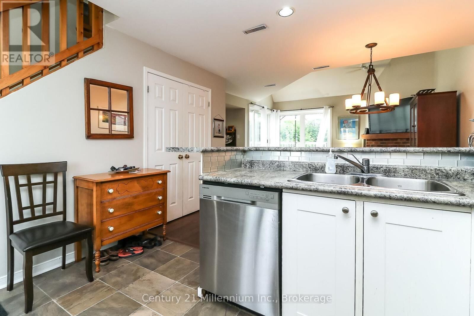 Property Photo:  55 Trott Boulevard 124  ON L9Y 5B8 