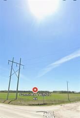 Property Photo: 2 Winfield Road MB R0C 2Z0
