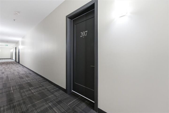 Property Photo: 216 Melrose Avenue West MB R2C 5P9